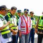 Menteri Perhubungan (Menhub) RI Budi Karya Sumadi didampingi Gubernur Kepulauan Riau Ansar Ahmad meninjau langsung Bandara Raja Haji Abdullah (RHA), Kabupaten Karimun, Kamis (8/2/2024). Foto: Diskominfo Kepri