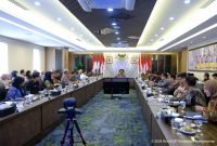 Program Prakerja yang diluncurkan pada 2020 telah menjadi ikon program Pemerintah dalam untuk meningkatkan keterampilan dan daya saing masyarakat Indonesia di pasar kerja. Program ini telah memberikan manfaat kepada 17,5 juta masyarakat di 514 kabupaten/kota seluruh Indonesia. Foto: Humas Ekon