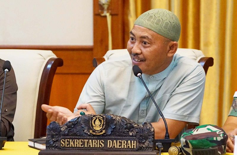 Sekretaris Daerah Provinsi (Sekdaprov) Kepri Adi Prihantara memimpin rapat koordinasi wilayah (Rakorwil) untuk persiapan kunjungan Wakil Presiden Republik Indonesia K.H Ma’ruf Amin ke Ibukota Provinsi Kepulauan Riau Tanjungpinang. Rapat dipaksakan akan di Gedung Daerah, Selasa (12/3/2024) dan dihadiri oleh seluruh FKPD. Foto: Diskominfo Kepri