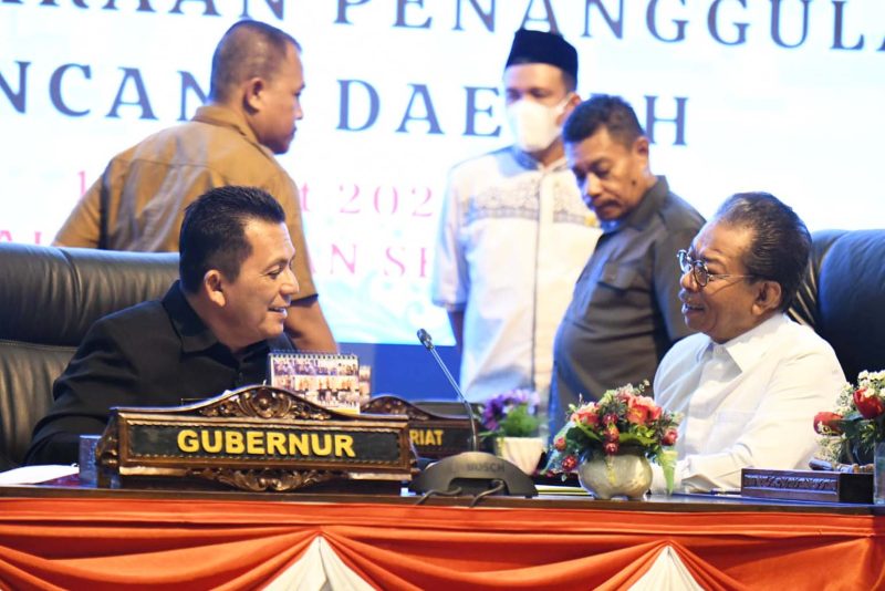 Gubernur Ansar pada Rapat Paripurna DPRD Provinsi Kepri yang dilaksanakan di Balairung Wan Seri Beni, Dompak, Senin, (18/3/2024). Foto: Diskominfo kepri