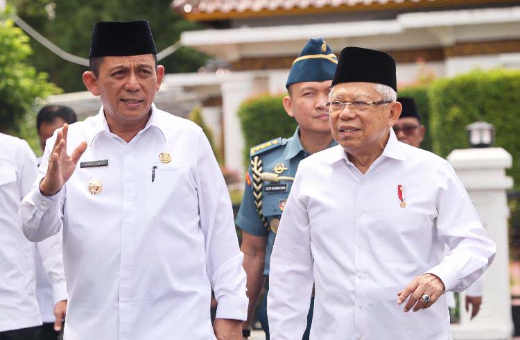 Wakil Presiden RI K.H. Ma'ruf Amin didampingi Gubernur Kepulauan Riau H. Ansar Ahmad dan Kepala Perwakilan Bank Indonesia Kepulauan Riau H. Suryono secara resmi membuka Kepulauan Riau Ramadhan Fair (KURMA) 2024 di Halaman Gedung Daerah Provinsi Kepri, Tanjungpinang, Jumat (15/3/2024). Foto: Diskominfo kepri