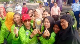 Penghargaan Adipura yang berhasil diterima Kota Tanjungpinang dari Kementerian Lingkungan Hidup turut membawa rasa bangga bagi para Petugas Kebersihan. Foto: Diskominfo Tanjungpinang