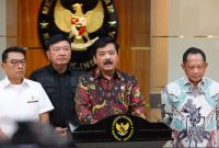 Menko Polhukam Hadi Tjahjanto saat jumpa pers di Kemenko Polhukam, Jakarta, Jumat (15/3/2023). Foto. Humas Kemenko Polhukam