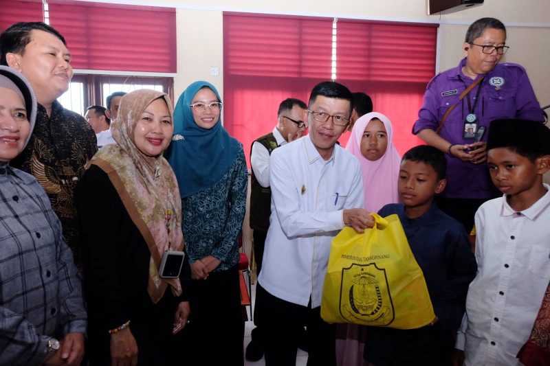 Dalam rangka membantu kebutuhan masyarakat menjelang Hari Raya Idul Fitri pada tahun ini, Pemerintah Kota Tanjungpinang akan segera menyalurkan bantuan sembako kepada masyarakat tidak mampu dan kepada seluruh RT-RW di lingkungan Kota Tanjungpinang. Foto: Diskominfo Tanjungpinang