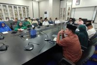 Pemerintah Kota (Pemko) Tanjungpinang bersiap untuk menggelar peringatan Nuzulul Qur’an 1445 Hijriah, pada Rabu, 27 Maret mendatang.  Acara yang akan dilaksanakan di Masjid Miftahul Falah, jalan Ganet Kelurahan Pinang Kencana ini mengusung tema “Jadikan momentum peringatan Nuzulul Qur'an 1445 hijriah sebagai media pencerahan jiwa dan evaluasi diri untuk menjadi pribadi yang qurani”. Foto: Diskominfo Tanjungpinang