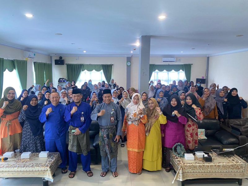 Dinas Kesehatan Pengendalian Penduduk dan Keluarga Berencana Kota Tanjungpinang berikan pelatihan atau orientasi kepada 243 orang anggota Tim Pendamping Keluarga (TPK) Beresiko Stunting Kota Tanjungpinang. Foto: Diskominfo Tanjungpinang