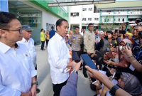 Presiden Joko Widodo usai usai meninjau RSUD Sultan Syarif Mohamad Alkadrie, Kota Pontianak, Provinsi Kalimantan Barat, pada Kamis (21/3/2024). Foto: BPMI SETPRES