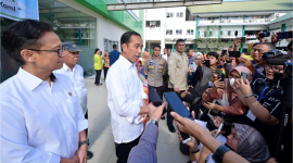 Presiden Joko Widodo usai usai meninjau RSUD Sultan Syarif Mohamad Alkadrie, Kota Pontianak, Provinsi Kalimantan Barat, pada Kamis (21/3/2024). Foto: BPMI SETPRES