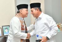 Gubernur Kepri Ansar Ahmad bersama Ustad Fikri Haykal MZ. Foto: Diskominfo Kepri