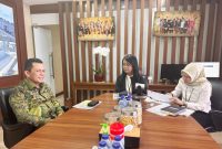 Gubernur Kepulauan Riau H. Ansar Ahmad didampingi Kepala Bidang Cipta Karya, Dinas PUPR Provinsi Kepri Sayed Wahidin, Kamis (21/3/2024) melakukan audiensi ke kantor Dirjen Cipta Karya. Foto: Diskominfo Kepri