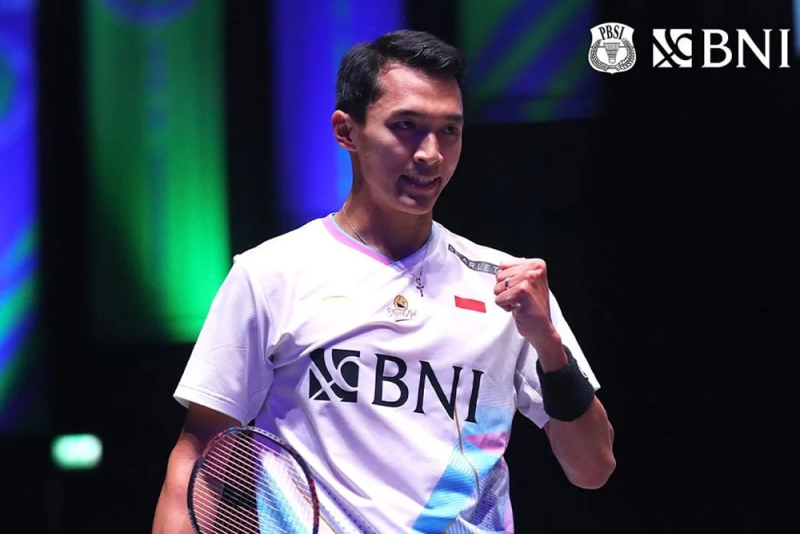 Pebulutangkis Tunggal Putra Indonesia Jonatan Christie berhasil menjuarai kejuaraan All England 2024 setelah berhasil mengalahkan Anthony Sinisuka Ginting pada partai Final Tunggal Putra All England 2024 di Arena Utilita Birmingham, Birmingham, Inggris pada Minggu (17/3/2024). Foto: Istimewa