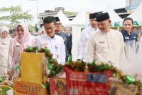 Dalam persiapan menjelang Idul Fitri 2024, Pemerintah Indonesia melalui Badan Pangan Nasional (Bapanas) menggelar Rapat Koordinasi (Rakor) Apel Siaga Hari Besar Keagamaan Nasional (HBKN) yang disejalankan dengan Gerakan Pangan Murah (GPM) serentak secara Nasional di Hotel Borobudur, Jakarta, Senin (1/4/2024). Foto: Diskominfo Kepri