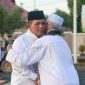 Gubernur Kepulauan Riau H. Ansar Ahmad menjadi khatib shalat Idul Fitri 1 Syawal 1445 Hijriyah/ 10 April 2024 Masehi di Pelataran Kantor Bupati Lingga di Daik, Rabu (10/4/2024). Foto: Diskominfo Kepri