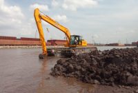 Melayu Raya dan Gerakan Pemuda Revolusioner (GPR) Kepulauan Riau beberapa waktu lalu telah melakukan investigasi di wilayah Kota Batam dan menemukan adanya aktivitas pengerukan laut oleh perusahaan tertentu. Foto: INIKEPRI.COM