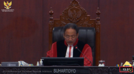 Mahkamah Konstitusi (MK) menggelar sidang perdana perselisihan hasil pemilihan umum (PHPU) legislatif 2024 sebanyak 297 perkara dengan menggelar sidang perdana di Ruang Sidang MK, Gedung I dan II, serta disiarkan secara langsung melalui Youtube Mahkamah Konstitusi RI, Senin (29/4/2024). Foto: Tangkapan Layar YouTube MK
