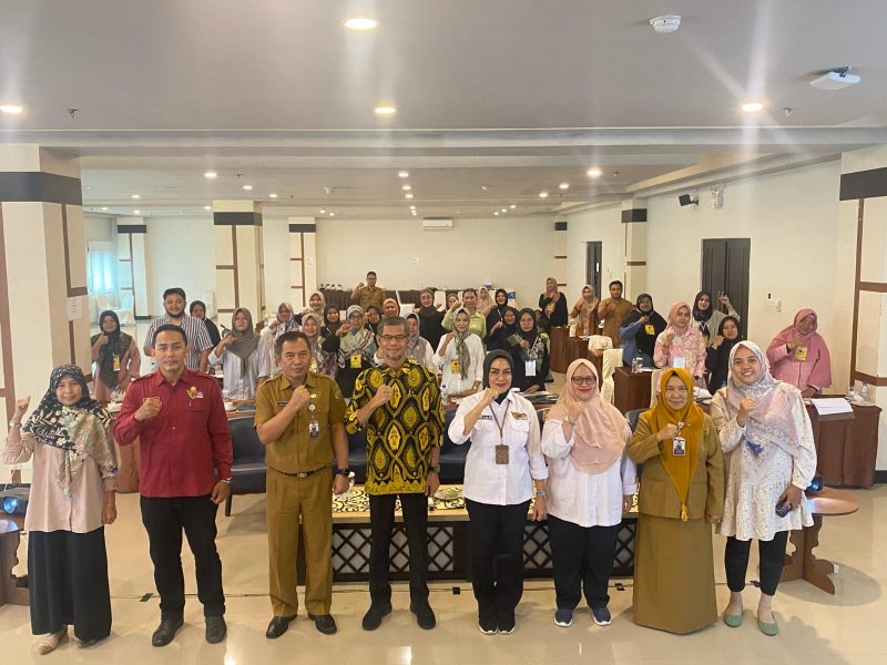 Sebanyak 120 pelaku industri kecil menengah (IKM) binaan Dinas Perdagangan dan Perindustrian (Disdagin) Kota Tanjungpinang diberikan pelatihan sertifikasi halal. Foto: Diskominfo Tanjungpinang