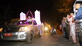 Pawai Takbir Idul Fitri 1445 Hijriah begitu antusias disaksikan masyarakat sepanjang rute yang di lalui peserta pawai, Selasa (9/4/2024) malam. Foto: Diskominfo Tanjungpinang