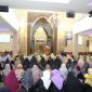 Wakil Wali Kota Batam Amsakar Achmad, saat menghadiri kegiatan Seminar dari seluruh majelis Ta'lim se-Kecamatan Batu Aji, yang digelar oleh Muslimah Darussalam di Perumahan Muka Kuning Indah 1, Minggu (19/5/2024) pagi. Foto: INIKEPRI.COM