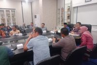 Rapat akhir pemberangkatan Jamaah Calon Haji Kota Tanjungpinang tahun 2024, di ruang rapat Engku Putri Raja Hamidah, kantor wali kota Tanjungpinang, Kepri, Kamis (2/5/2024). Foto: Diskominfo Tanjungpinang