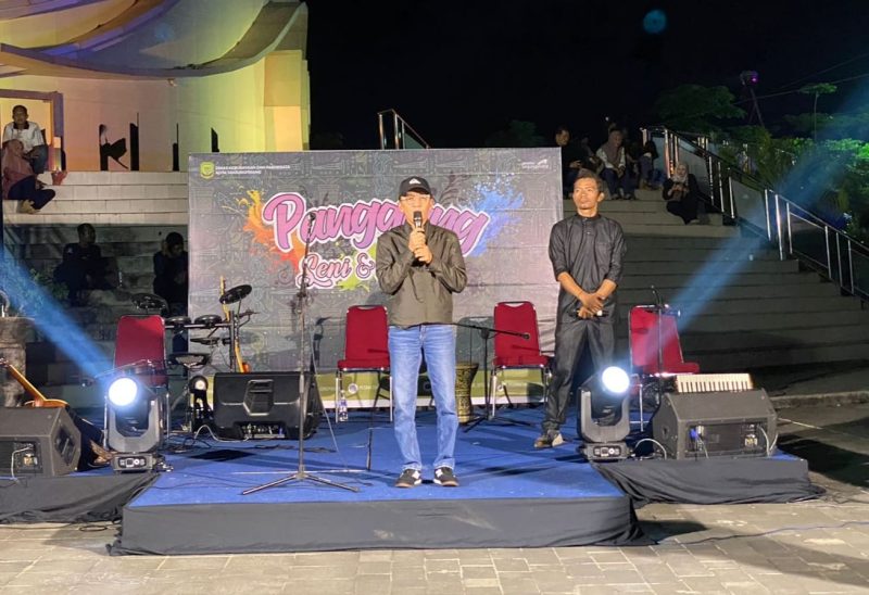 Pemko Tanjungpinang mulai menggelar kembali kegiatan pentas seni di Halaman Gedung Gonggong. Foto: Diskominfo Tanjungpinang