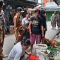 Pemko Tanjungpinang tertibkan pedagang kali lima (PKL) yang masih berjualan di lorong gambir dan trotoar jalan sekitar Pasar Encik Puan Perak. Foto: Diskominfo Tanjungpinang