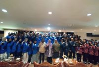 Dinas Kesehatan Pengendalian Penduduk dan Keluarga Berencana (Dinkes Dalduk KB) Kota Tanjungpinang berikan edukasi tentang obat kepada pelajar dan mahasiswa di Tanjungpinang. Foto: Diskominfo Tanjungpinang