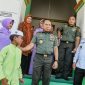 Kunjungan Panglima TNI Agus Subiyanto didampingi Gubernur Kepri Ansar Ahmad ke Pulau Penyengat Tanjungpinang dalam rangka bakti sosial. Foto: Diskominfo Kepri