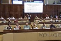 Anggota Komisi Pemilihan Umum (KPU) RI Betty Epsilon menyatakan pihaknya siap menghadapi evaluasi pemilu di Komisi II DPR RI pada Rabu, 15 Mei 2024. Foto: KPU