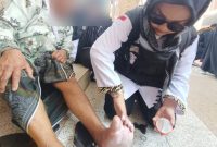 Kaki jemaah melepuh karena berjalan tanpa alas kaki di Madinah. Foto: Kemenag/Istimewa