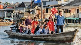 Gubernur Kepulauan Riau, Ansar Ahmad, secara resmi membuka Lomba Perahu Naga, Senin (17/6/2024). Foto: Diskominfo Kepri
