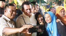 Gubernur Kepulauan Riau, H. Ansar Ahmad menutup rangkaian acara di Kota Batam pada hari Sabtu (15/6/2024) dengan bersilaturahmi dengan masyarakat Perumahan Putri Hijau, Kecamatan Sagulung. Foto: Diskominfo Kepri