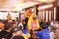 Gubernur Kepri Ansar Ahmad menghadiri kegiatan silaturahmi dan ramah tamah bersama warga  dan para Pengurus Paguyuban Pasundan Kepri,  bertempat di Restoran Golden Prawn, Bengkong, Kota Batam, Sabtu (1/6/2024).  Foto: Diskominfo Kepri