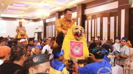 Gubernur Kepri Ansar Ahmad menghadiri kegiatan silaturahmi dan ramah tamah bersama warga  dan para Pengurus Paguyuban Pasundan Kepri,  bertempat di Restoran Golden Prawn, Bengkong, Kota Batam, Sabtu (1/6/2024).  Foto: Diskominfo Kepri