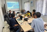 PT Nusantara Turbin dan Propulsi (NTP), anak usaha dari PT Dirgantara Indonesia, melakukan kegiatan _benchmarking_ ke Pembangkit Listrik Tenaga Gas (PLTG) _Mobile Power Plant_ (MPP) Air Anyir, Bangka dengan kapasitas 4 x 25 MW. _Benchmarking_ yang dilakukan oleh PT NTP ini bertujuan untuk mempelajari pengelolaan operasi Ekselen serta sistem pembakaran yang dapat beroperasi dengan _dual fuel system_ di unit MPP PLTG Air Anyir. Foto: PLN Batam untuk INIKEPRI.COM