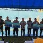Dalam rangka menyambut Hari Raya Idul Adha 1445 Hijriah yang jatuh pada Senin, 17 Juni 2024, serta sebagai bentuk kepedulian terhadap sesama, PT PLN Batam kembali melaksanakan program penyerahan bantuan tanggung jawab sosial dan lingkungan (TJSL) hewan kurban kepada para sllltakeholders, masyarakat sekitar wilayah operasional perusahaan. Foto: INIKEPRI.COM