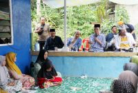Wakil Wali Kota Batam, Amsakar Achmad menghadiri kegiatan taklim Akbar bulanan sekaligus bersilaturahmi dengan Ibu-Ibu Majelis Taklim di Masjid Tembesi Bengkel. Foto: INIKEPRI.COM