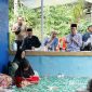Wakil Wali Kota Batam, Amsakar Achmad menghadiri kegiatan taklim Akbar bulanan sekaligus bersilaturahmi dengan Ibu-Ibu Majelis Taklim di Masjid Tembesi Bengkel. Foto: INIKEPRI.COM
