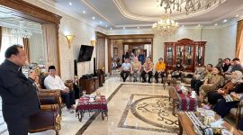 Hakim Konstitusi Arief Hidayat saat menghadiri kegiatan temu warga Indonesia di Astana, Kazakstan pada Minggu (16/6/2024). Foto: Humas MK