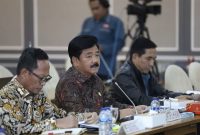 Menteri Koordinator Bidang Politik Hukum dan Keamanan (Menko Polhukam) Hadi Tjahjanto dalam Rapat Kerja Panitia Khusus Rancangan Undang-Undang (RUU) tentang Perubahan Atas Undang-Undang (UU) Nomor 32 Tahun 2014 tentang Kelautan di Dewan Perwakilan Rakyat (DPR) RI, Jakarta, Senin (3/6/2024). Foto. Humas Kemnko Polhukam RI.