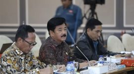 Menteri Koordinator Bidang Politik Hukum dan Keamanan (Menko Polhukam) Hadi Tjahjanto dalam Rapat Kerja Panitia Khusus Rancangan Undang-Undang (RUU) tentang Perubahan Atas Undang-Undang (UU) Nomor 32 Tahun 2014 tentang Kelautan di Dewan Perwakilan Rakyat (DPR) RI, Jakarta, Senin (3/6/2024). Foto. Humas Kemnko Polhukam RI.