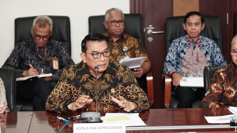 Kepala Staf Kepresidenan RI Moeldoko dalam konferensi pers di Kantor Staf Presiden di Jakarta, Jumat (31/5/2024). Dikatakannya, Tabungan Perumahan Rakyat (Tapera) merupakan simpanan yang tidak akan hilang, bukan merupakan iuran ataupun potongan penghasilan. Foto: Hendra