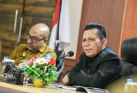 Gubernur Kepulauan Riau H. Ansar Ahmad memimpin Rapat Evaluasi Pelaksanaan Kegiatan Pembangunan di Lingkungan Provinsi Kepulauan Riau yang berlangsung di Ruang Rapat Utama, Lantai IV Kantor Gubernur Kepri, Dompak, Senin (10/6/2024). Foto: Diskominfo Kepri