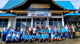Dalam upaya meningkatkan literasi dan keterampilan masyarakat, Dinas Perpustakaan dan Kearsipan (DPK) Kota Tanjungpinang menyelenggarakan dua pelatihan Microsoft Office dan Eco-print. Foto: Diskominfo Tanjungpinang