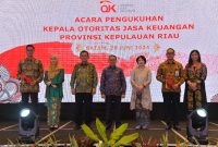 Gubernur Kepulauan Riau H. Ansar Ahmad menghadiri Pengukuhan Kepala Otoritas Jasa Keuangan (OJK) Provinsi Kepulauan Riau. Foto: Diskominfo Kepri