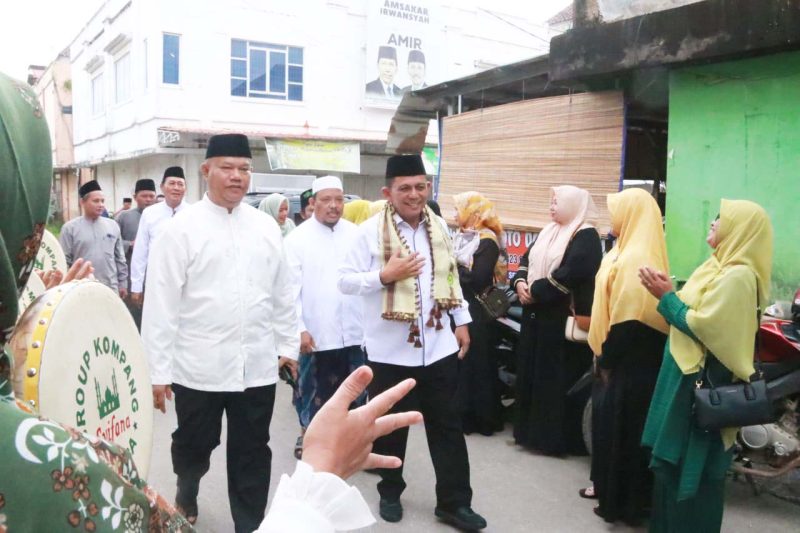 Gubernur Kepulauan Riau, H. Ansar Ahmad kembali turun langsung bersilaturahmi dengan masyarakat, yang kali ini dilaksanakan di Ponpes Al-Farisi Nusantara Kecamatan Sagulung, Batam. Foto: Diskominfo Tanjungpinang