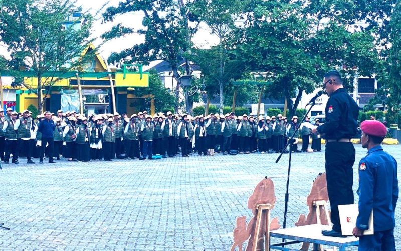 Komisi Pemilihan Umum (KPU) Kota Tanjungpinang menggelar apel kesiapan untuk pelaksanaan elektronik Coklit (e-Coklit) bagi Petugas Pemutakhiran Daftar Pemilih (Pantarlih) dalam rangka Pilkada Serentak 2024, di lapangan Pamedan Ahmad Yani, Kota Tanjungpinang, Kepulauan Riau, Senin (24/6/2024). Foto: Diskominfo Tanjungpinang