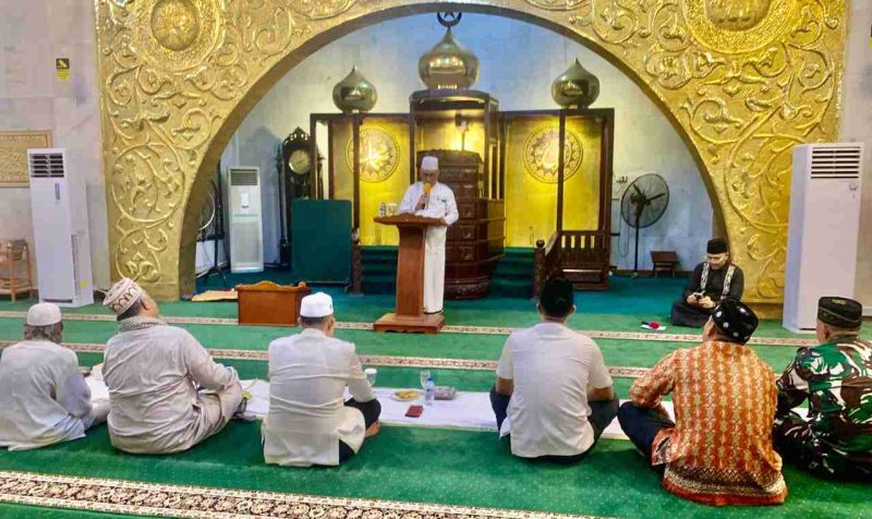 Pemerintah Kota (Pemko) Tanjungpinang menggelar peringatan Tahun Baru Islam 1 Muharram 1446 Hijriah, di Masjid Agung Al Hikmah, Kota Tanjungpinang, Kepulauan Riau, Sabtu (6/7/2024) malam. Foto: Diskominfo Tanjungpinang