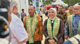 Menteri Tenaga Kerja (Menaker) RI Ida Fauziyah didampingi Sekretaris Daerah Provinsi Kepri, Adi Prihantara yang mewakili Gubernur Ansar Ahmad meresmikan Satuan Pelayanan Pelatihan Vokasi dan Produktivitas Batam, di Kawasan Industri Kabil Nongsa Batam, Rabu (10/7/2024). Foto: Diskominfo Kepri