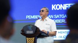 Menteri Perdagangan, Zulkifli Hasan saat konferensi pers pada Jumat (19/7/2024). Foto: Kemendag