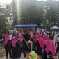 Senam sehat bersama Bang Amsakar di STC Mall. Foto: INIKEPRI.COM